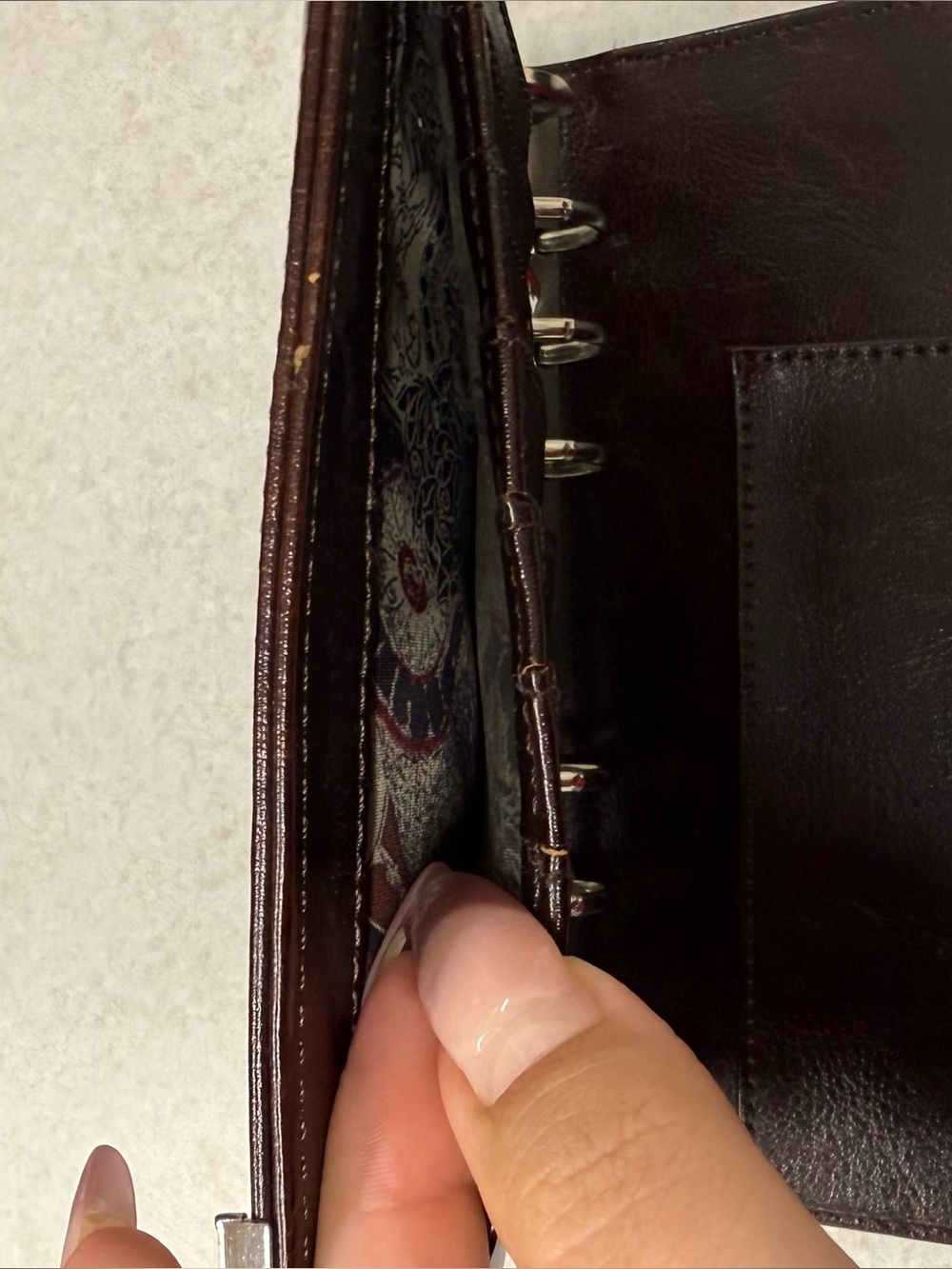 Brown Croc-Embossed 6 ring agenda planner binder Wallet with silver Heart Concho - Picture 16 of 17
